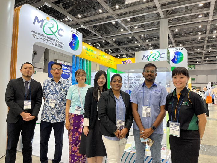 Promotion of Made in Malaysia Cleanroom Gloves in Asia’s Leading Pharmaceutical Exhibition